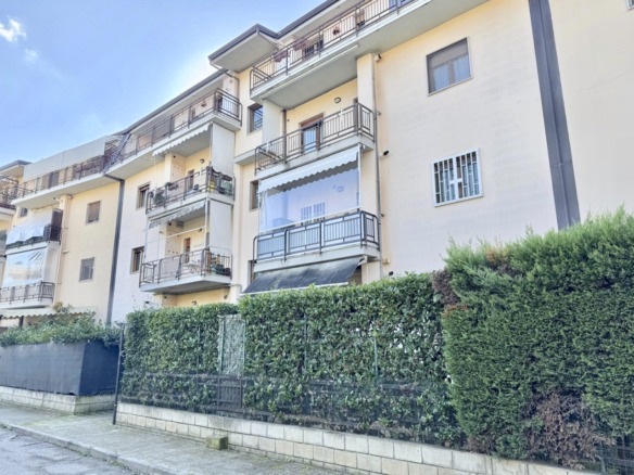 Via Croce Rossa - Buccirossi Immobiliare