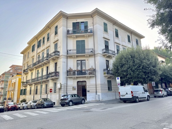 Via XXIV Maggio - Buccirossi Immobiliare