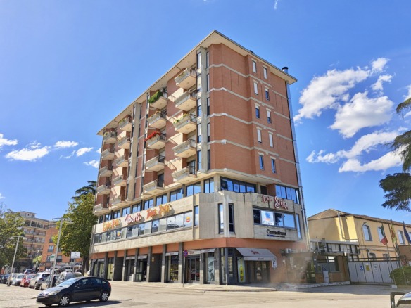 Piazza Vittoria Colonna - Buccirossi Immobiliare