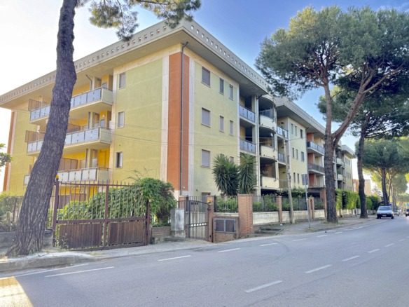 Via Fratelli Rosselli - Buccirossi Immobiliare
