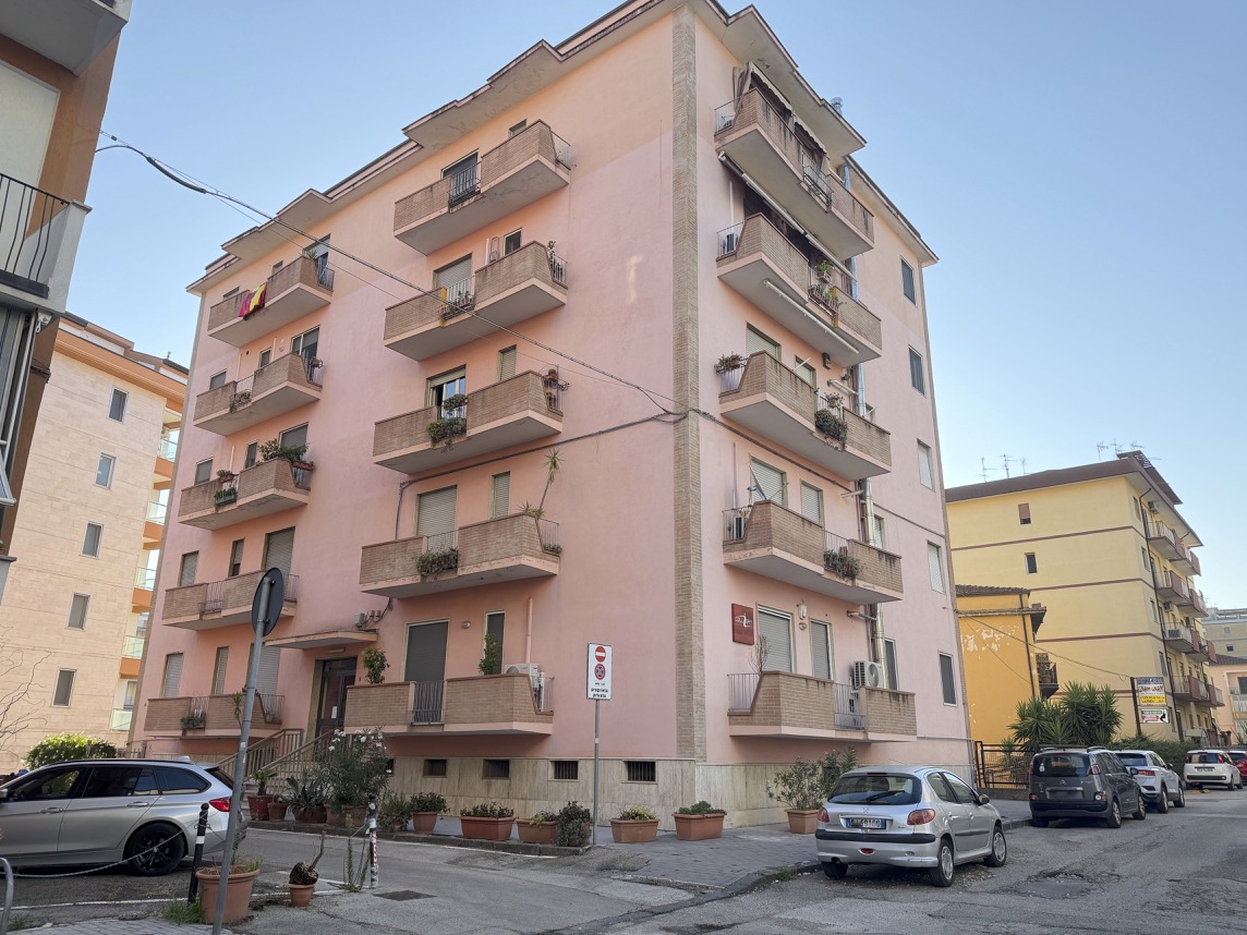 Via Francesco Solimena, 8 - Buccirossi Immobiliare