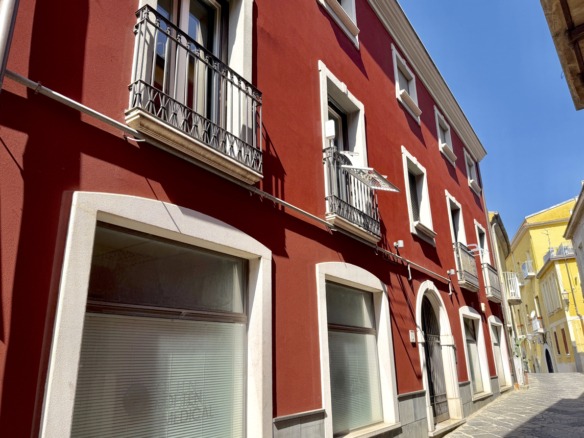 Via Manfredi di Svevia, 2/A - Buccirossi Immobiliare